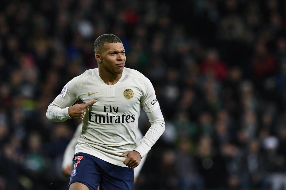 杨元庆：推动以“人”为中心的AI普惠